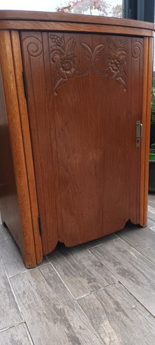 Tres joli meuble avec ancienne