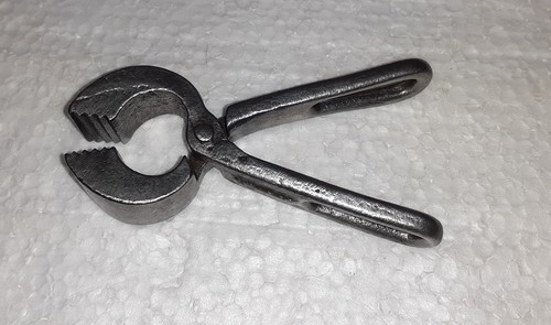 Ancienne petite pince outil - ancienne,