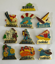 33 - SERIE COMPLETE COLLECTION 10 PIN'S VOLVIC AVENTURES MULTI SPORTS