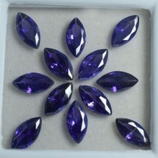 Lot de 30 pierres précieuses