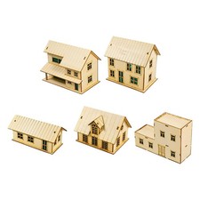 Maison miniature en bois