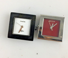 Lot 2 Montres Moschino Et Mode