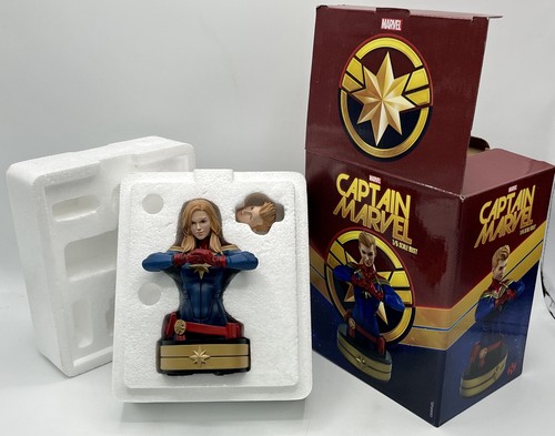Figurine buste captain marvel - captain,