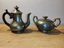 Ancienne Théière en ETAIN