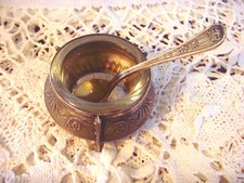 Rare et Jolie Cave à sel de plateau russe vintage avec cuillère ou caviar