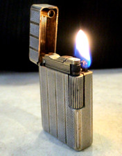 Briquet ancien { ST Dupont