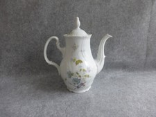 cafetière en porcelaine fine de bohême,lc bernadotte,motif floral