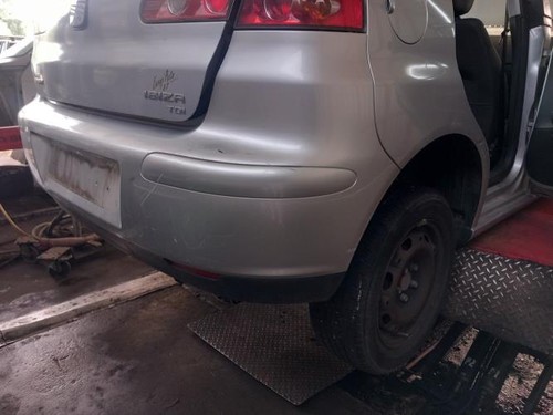 Pare choc arriere seat - pare,
