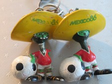 Lot 2 porte clef football coupe du monde Mexico 1986 original sport Billy 1984