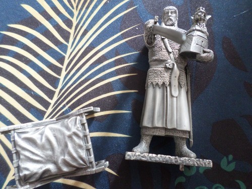 Figurine les étains graal - les,