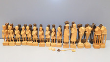 -32 STATUETTES JEU D'ECHEC BOIS sculpté ARTISANAL MADAGASCAR jus de GRENIER    D