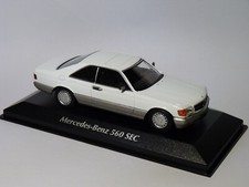 Mercedes-Benz 560 SEC blanc de