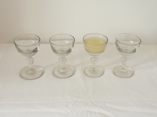 Verres pied anciens de - pied,