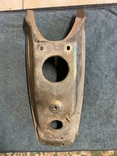 Support garde boue arrière