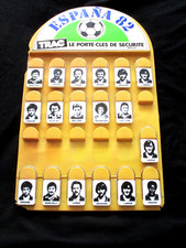 PRESENTOIR PORTE CLES SECURITE TRAC ESPANA 82 EQUIPE DE FRANCE PLATINI no panini