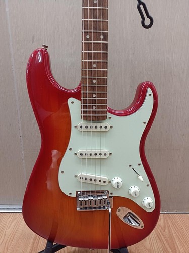 Squier standard strato used - squier,