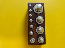 boite de poids en laiton 11 poids de 1 grs a 200grs