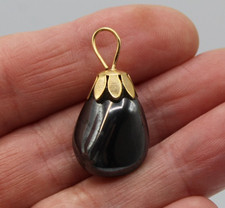 Ancien Pendentif en Métal Doré Orné d'une Hématite Polie **