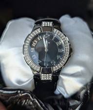 Montre Femme Guess Mini Prism W95137L2 Cuir Verni Noir Boîtier Acier Et Strass