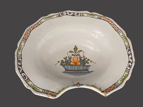 Plat barbe faïence - barbe, en