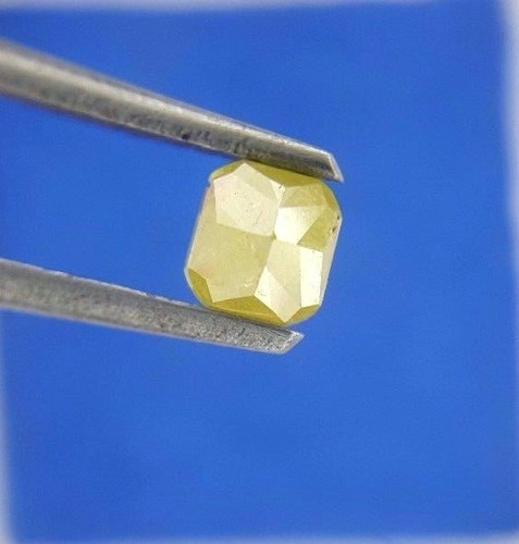 Gemme diamant naturel jaune - gemme,