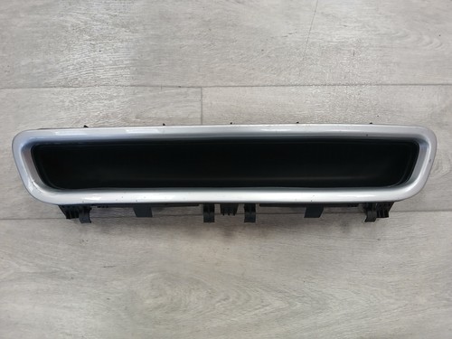 Grille centrale pare choc - grille,