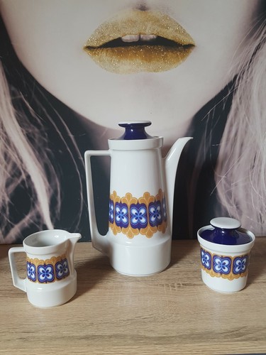 Ensemble cafetière pot lait - pot, a