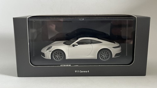Porsche 911 992 - carrera, 4