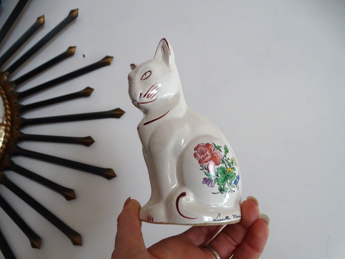 Chat assis faience - , kg