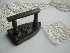 Curiosité Petit Fer à Repasser la Dentelle Anciens Objets du Début XXème B.Etat