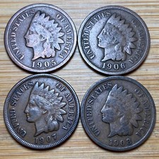 LOT DE 4 PIECES DIFFERENTES
