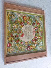 Ancien jeu de l'oie et de dames  en bois .
