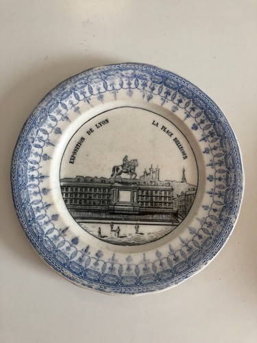 Ancienne assiette exposition - assiette,
