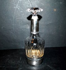 Carafe à liqueur CRISTAL taillé feuille d'eau monté Argent massif MINERVE 1900