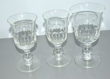 2 Verres à Vin 1  Verre à