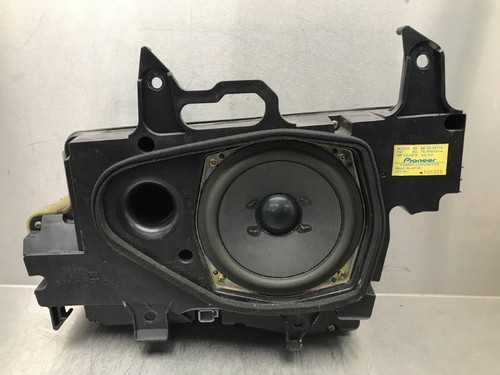 Subwoofer toyota land cruiser - toyota,
