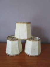 3 Petits abats jours à pince ancien style vessie de porc ?  avec galons