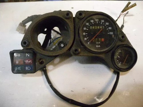 Compteur pegaso 650 - compteur,
