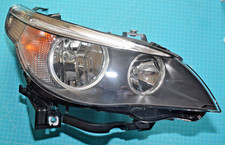 phare avant droite HELLA