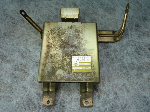 Calculateur moteur nissan 100 - calculateur,