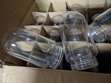 1 UN GLOBE OBUS VERRE SOUFFLÉ