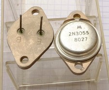 2x Motorola 2N3055 Transistor TO3. Prix pour un lot de 2 pièces.