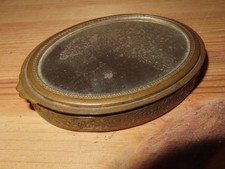 Antique Henry Thinking Makeup