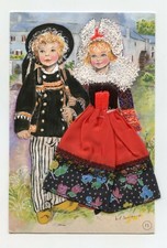 Carte postale brodée et tissus . Costume traditionnel de BRETAGNE