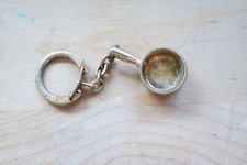 Porte-clé ancien ASTRA superfine casserole métal