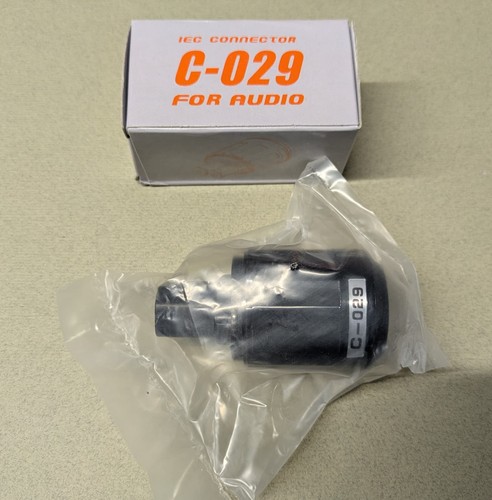 Oyaide 029 iec - iec, for