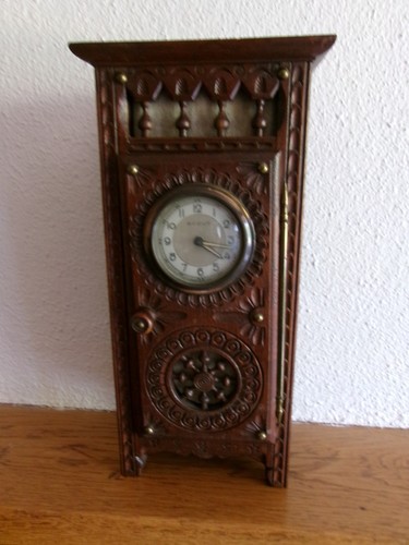 Armoire bretonne avec pendule