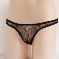 String en dentelle à fleurs