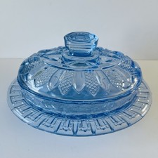 Ancien beurrier en verre bleu avec couvercle vintage blue glass butter dish