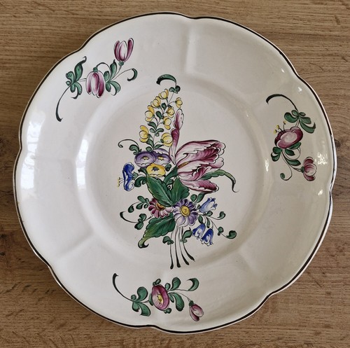 Paire d assiettes en - -,